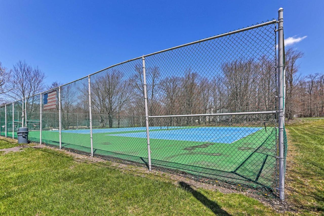 Family With Deck And Backyard! Tobyhanna